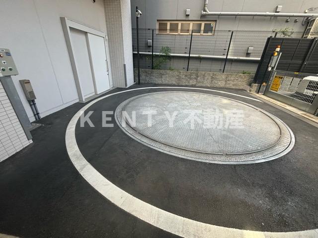 駐車場　車をお持ちの方に嬉しい駐車場付きの物件です