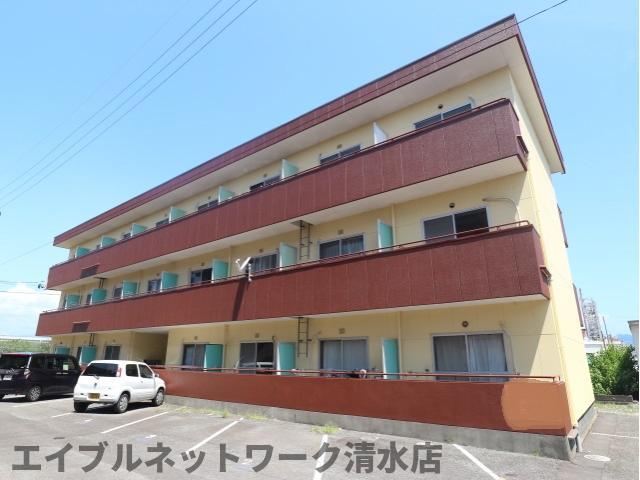 静岡市清水区三保のマンションの建物外観