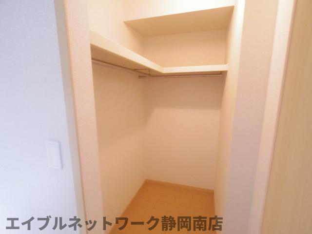 収納　大きなものも収納できそうです