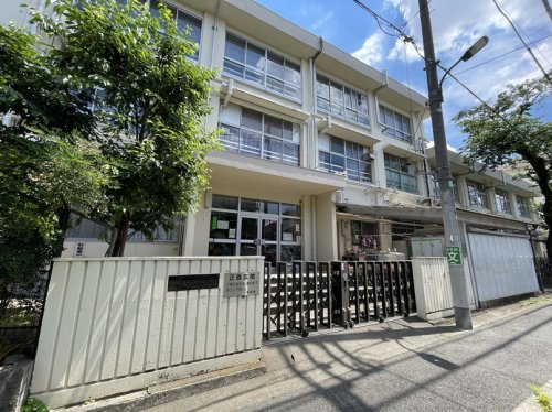 【エクラージュの小学校】