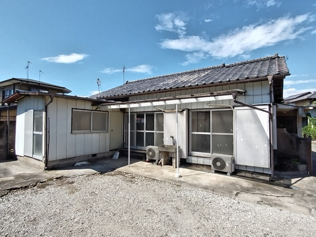 下細井町戸建ての建物外観