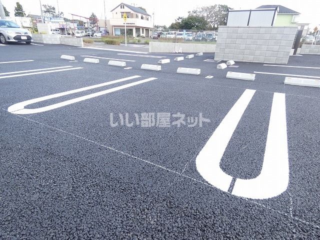 【ヴァン　ヴェール　IIIの駐車場】