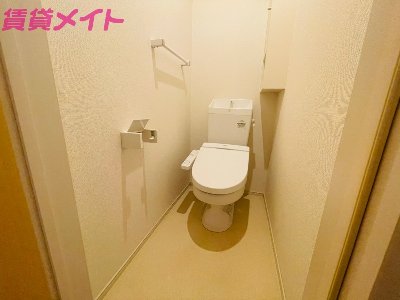 トイレ　反転タイプ参考写真