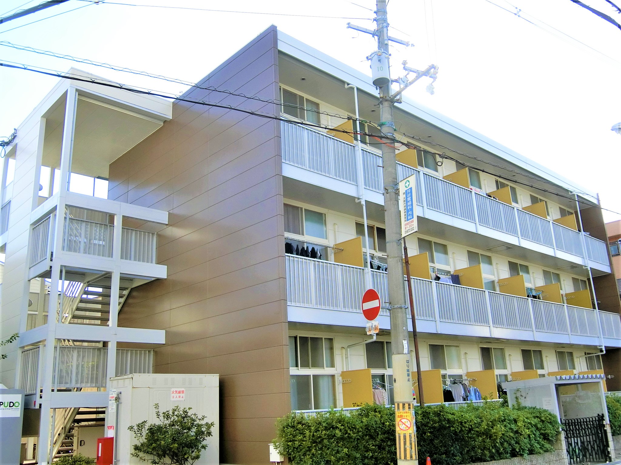 【大阪市住吉区上住吉のマンションの建物外観】