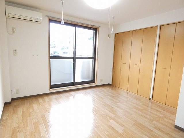 居室・リビング　※別部屋102参考写真です。