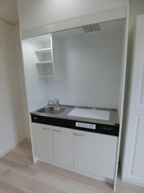 キッチン　コンパクトなキッチンで掃除もラクラク