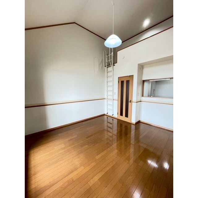 居室・リビング　角部屋なので日当たり良好です◎