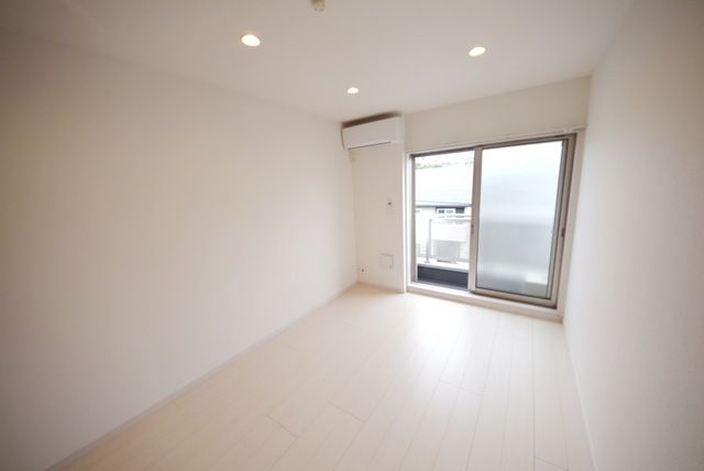 居室・リビング　★★広い洋室★★