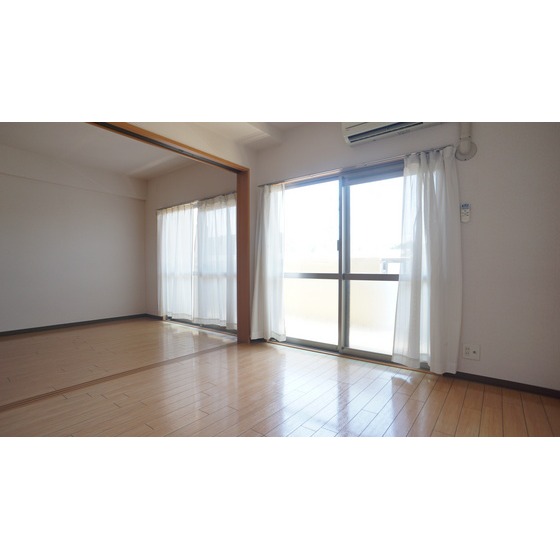 居室・リビング　リビング