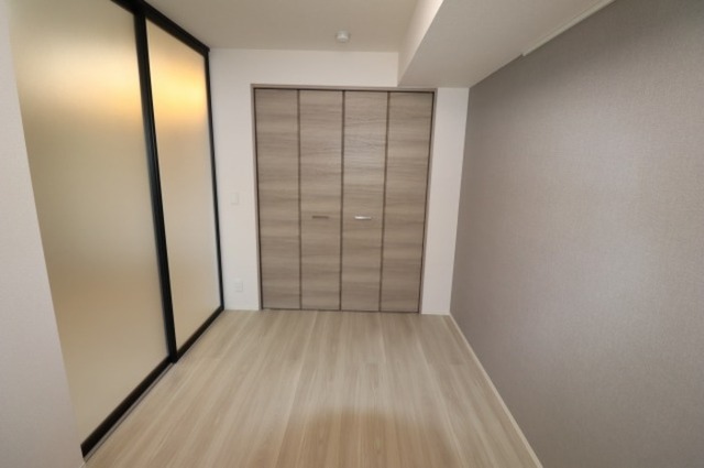 その他部屋・スペース　バルコニー側洋室？