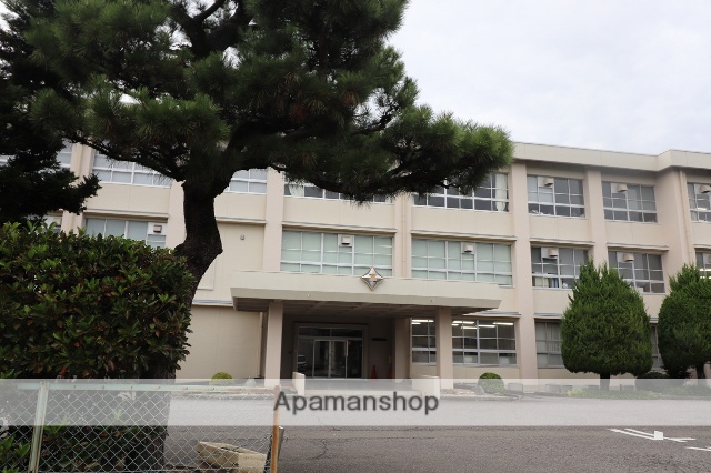 高校・高専　富山県立富山南高校（高校・高専）まで196m