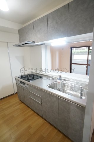 キッチン　参考、同建物・反転間取りの号室