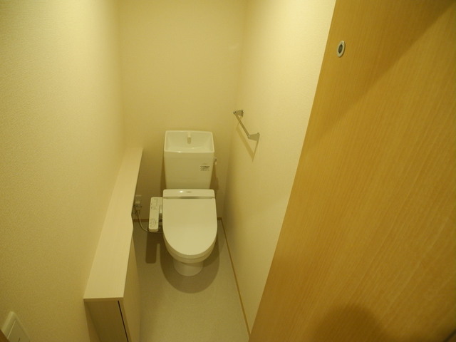 トイレ　※室内画像は別号室のもの