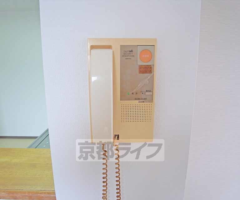 セキュリティ　声を聞いてからドアを開けられるので安心です