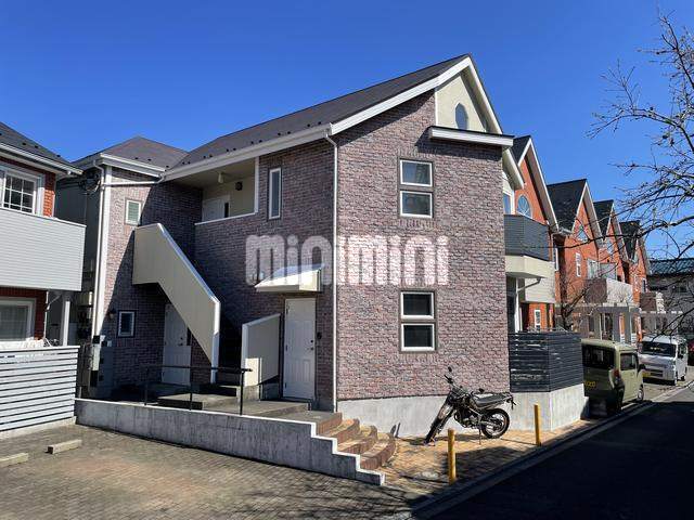 建物外観　地下鉄始発駅　住環境良好　おしゃれな外観