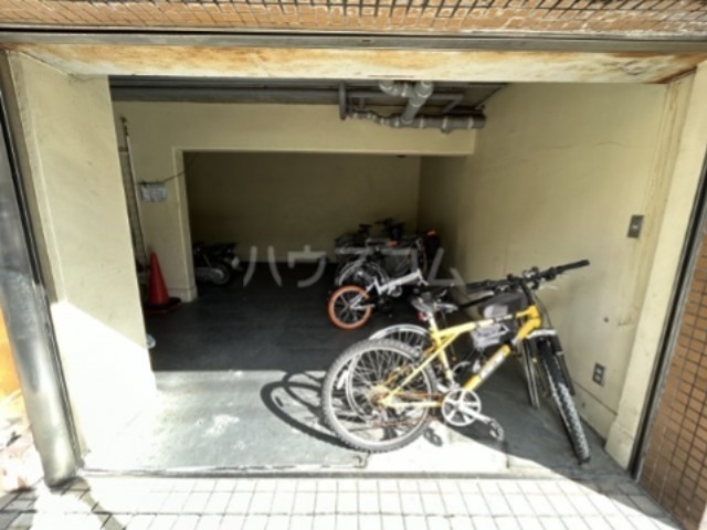 その他　敷地内駐輪場です。