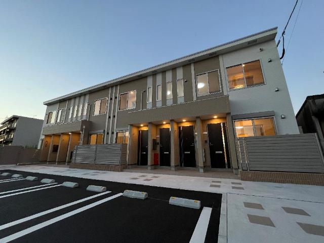 建物外観　外観写真（夜）