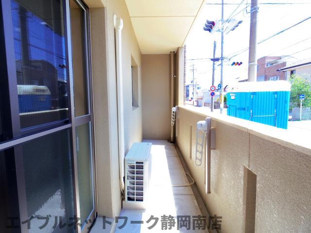 バルコニー　広々としたバルコニーです