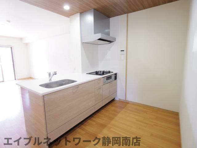 キッチン　キッチンでお料理をお楽しみください