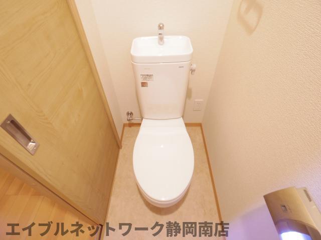 トイレ　ゆったりとした空間のトイレです