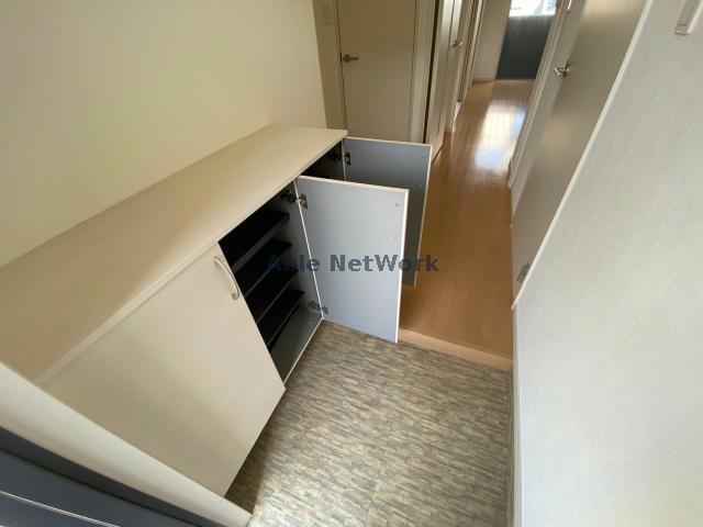 玄関　同型タイプ　現況優先