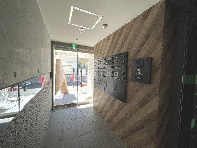 エントランス　宅配ボックス有