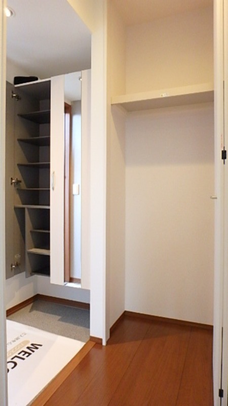 玄関　図面と現状に相違がある場合には現状を優先