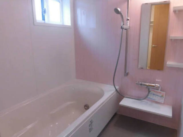 バス・シャワールーム　※写真は同タイプの別のお部屋になります。