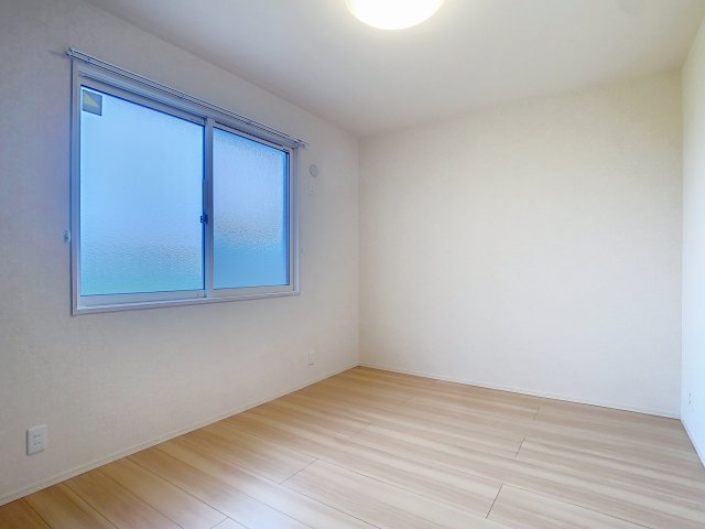 居室・リビング　写真、間取図面、設備、概要などが現況と異なる場合は現況優先と