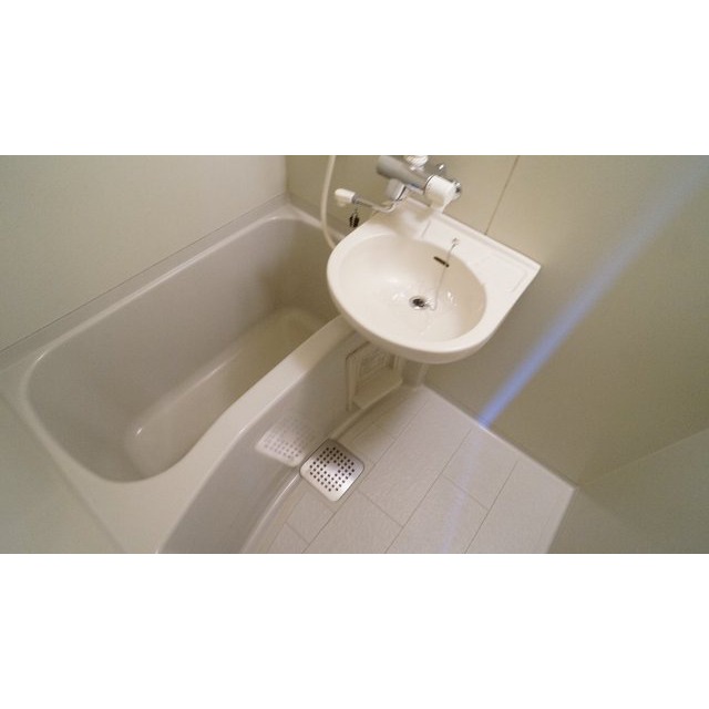 バス・シャワールーム　バス