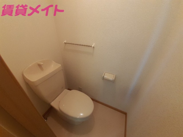 トイレ　同型別室のお写真です