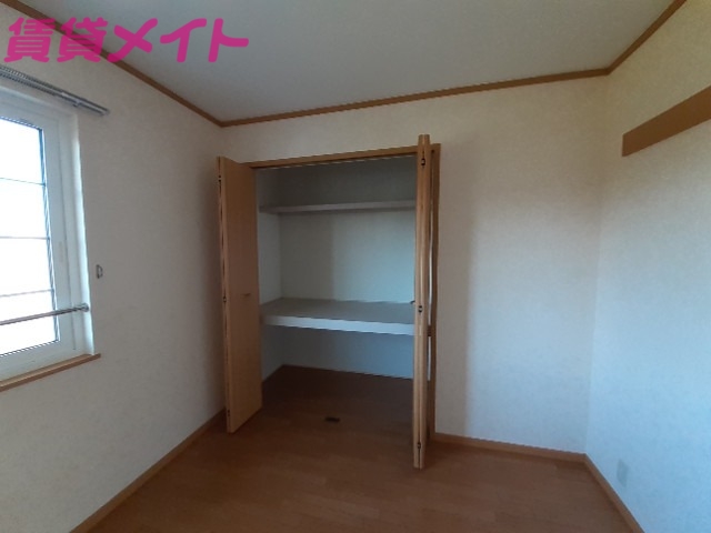 収納　同型別室のお写真です