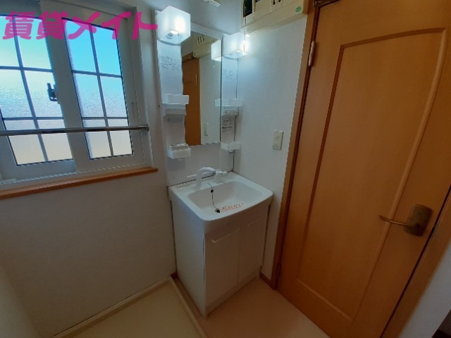 洗面設備　同型別室のお写真です