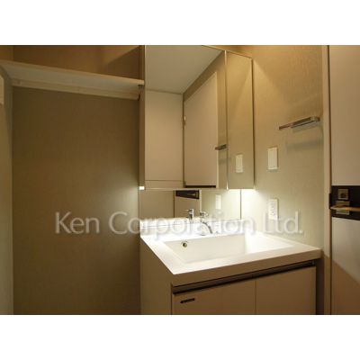 洗面設備　同タイプ14階のお部屋を撮影。仕様が異なることがあります。