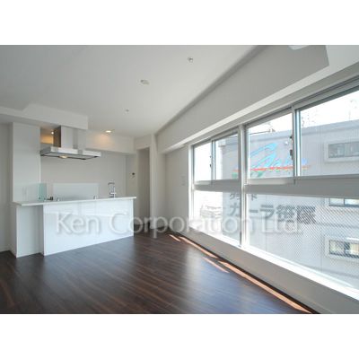 居室・リビング　同タイプ14階のお部屋を撮影。仕様が異なることがあります。