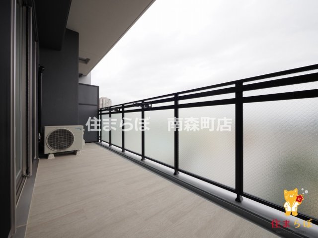 バルコニー　「LINEから始める“第一章”、一緒に描きませんか？」