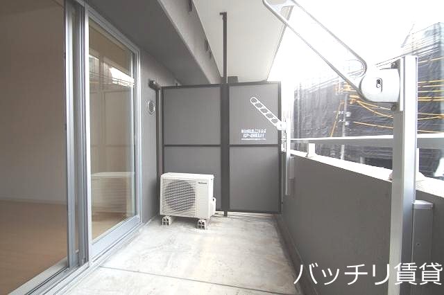 バルコニー　画像は別部屋の為イメージ、現状優先致します