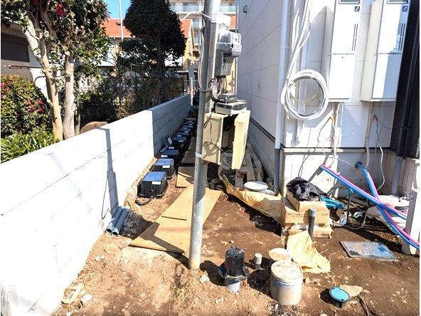 建物外観　建築中