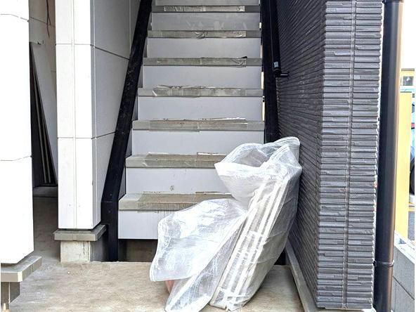 建物外観　建築中