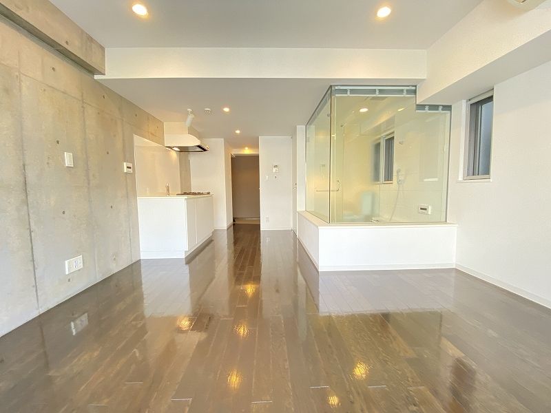 その他部屋・スペース　開放的な寝室です