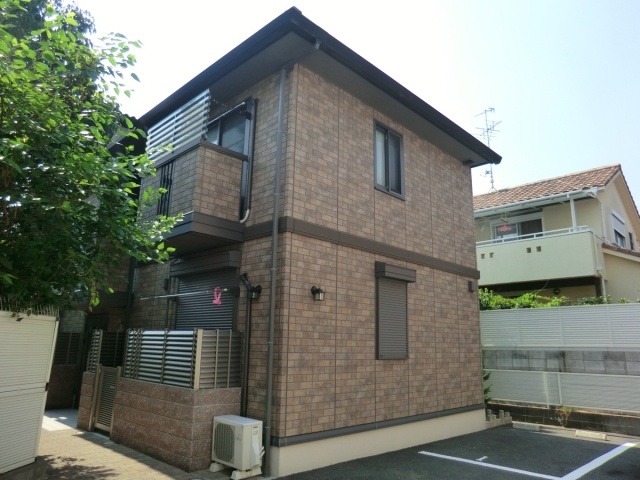 建物外観　オートロック付きでセキュリティ安心！宅配BOX付き！