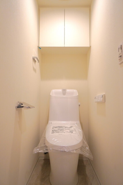 トイレ　※写真は同タイプ住戸です。