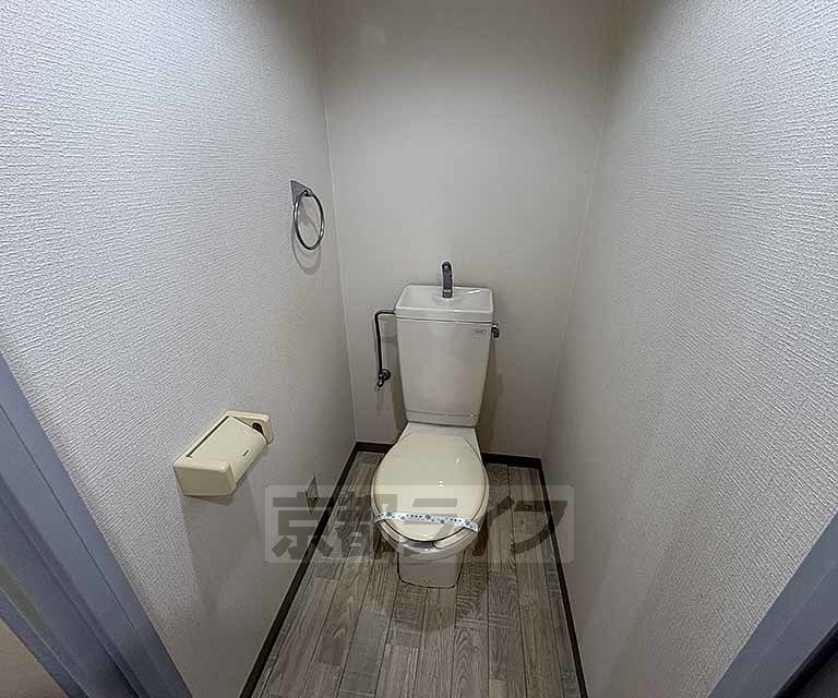 洗面設備　顔の洗いやすい洗面台