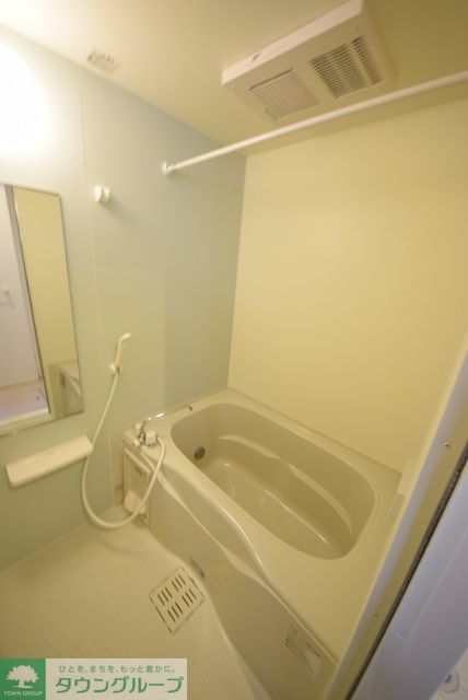 バス・シャワールーム　※間取り反転