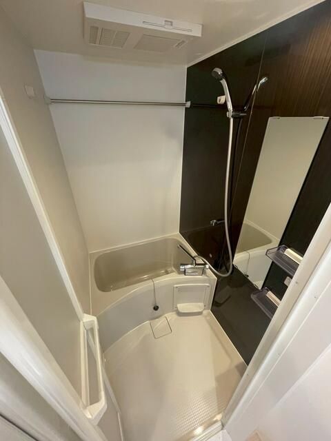 バス・シャワールーム　お風呂で日々の疲れを落としましょう