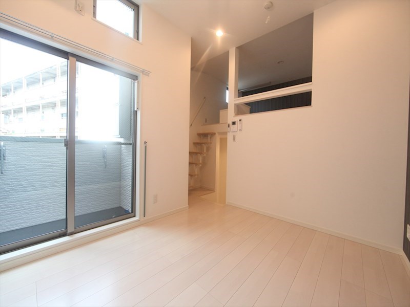 居室・リビング　洋室6.9帖　ロフト6帖（収納にも寝室にも使えます）