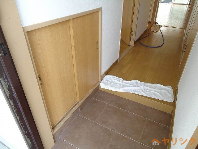 玄関　玄関（イメージ）