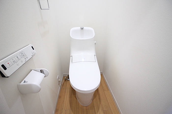 トイレ　シャワートイレ