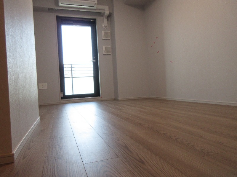 居室・リビング　使いやすい形の為、レイアウトを楽しめます♪