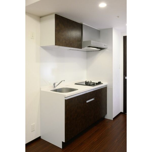 キッチン　コンパクトなキッチンで掃除もラクラク